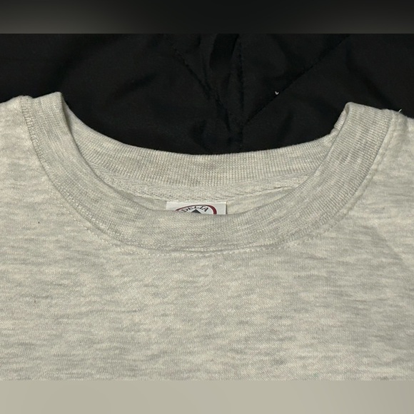 Bedford Fall NY Sweatshirt M snug NWOT It’s A Wonderful Life Christmas film - Picture 4 of 12